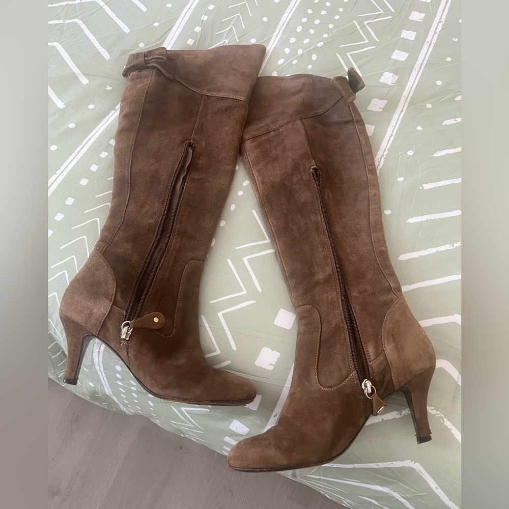 Isola Suede, Knee High Boots - Picture 4 of 7